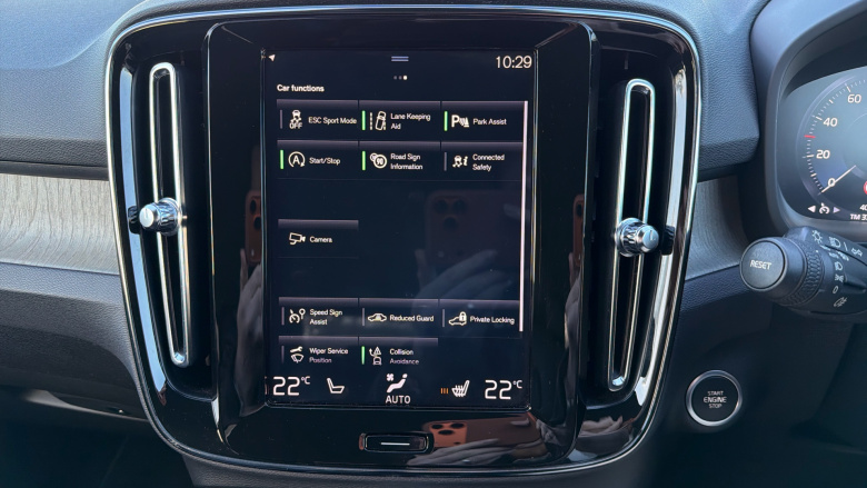 Volvo Xc40 2.0 T4 Inscription 5dr AWD Geartronic Petrol Estate